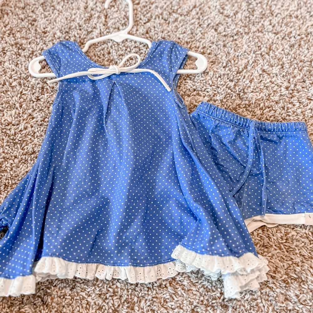 Omijo by WDW 12m Blue Dot Tunic and 18m Blooms (we wore until 2)